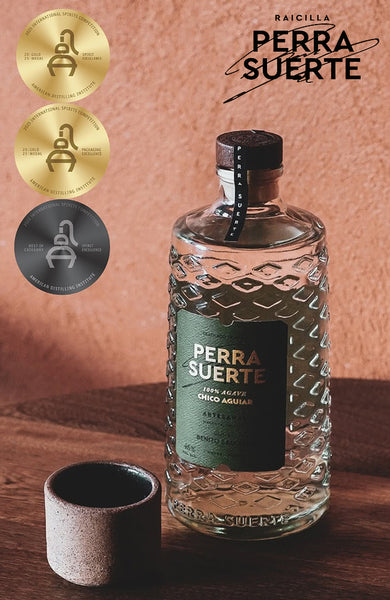 Raisija Perra Suerte Raicilla agave Chico Aguiar tekilos ambasada